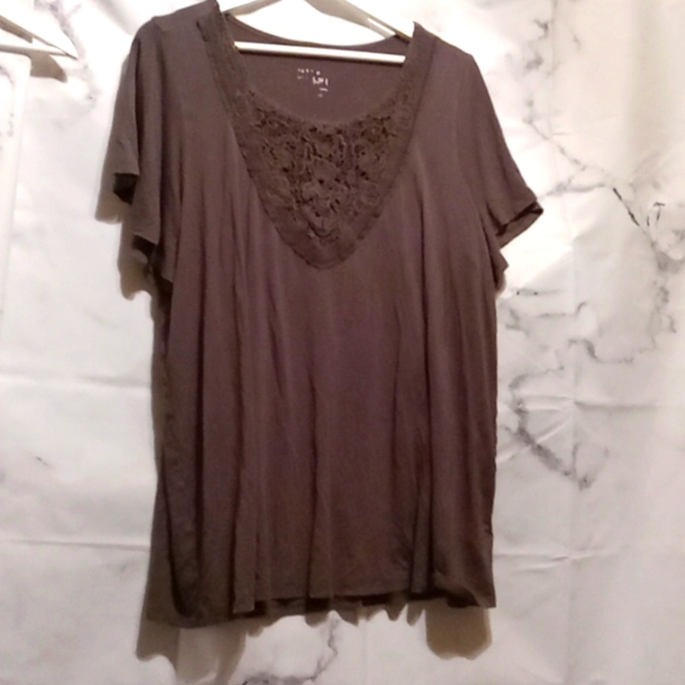 Torrid soft green blouse 1X 💚💚💚💚